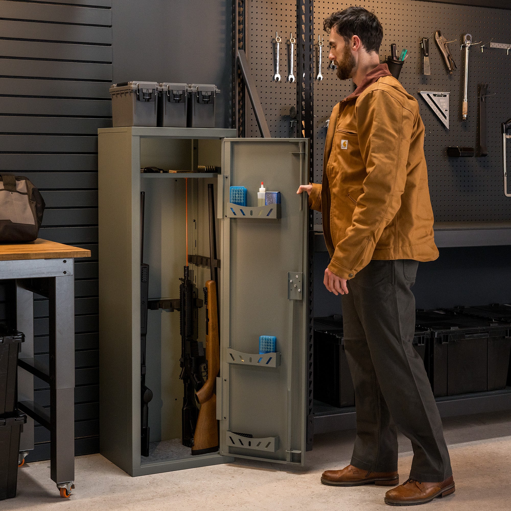 MAXSafes® Keyed 18 Gun KD Cabinet