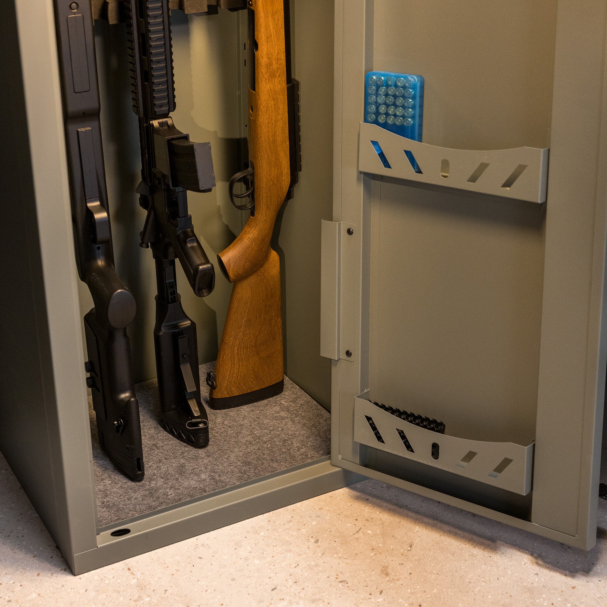 MAXSafes® Keypad 18 Gun KD Cabinet